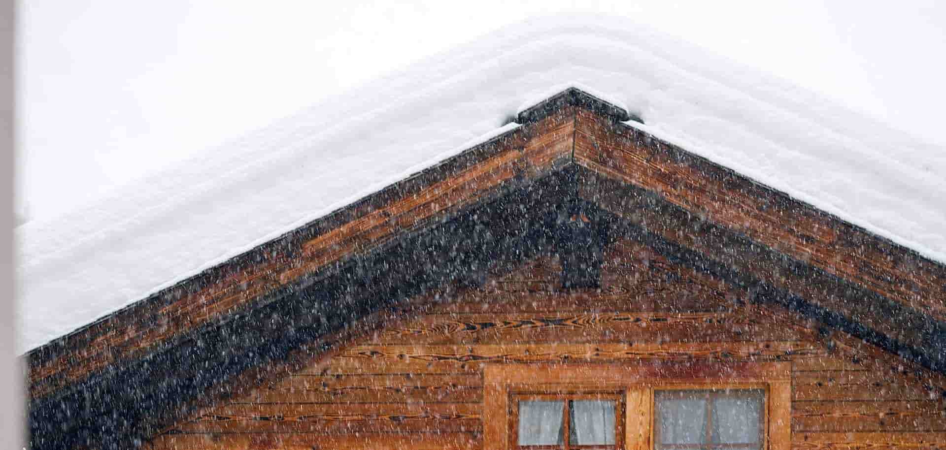 Hip Roof Snow Removal Ottawa